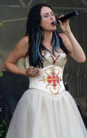 sharon Den Adel